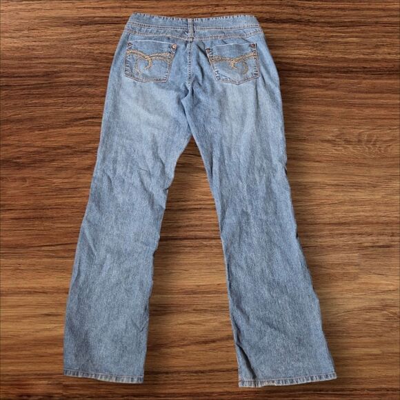 SO Low Rise 90s Flare Light Wash Jeans - Picture 3 of 5